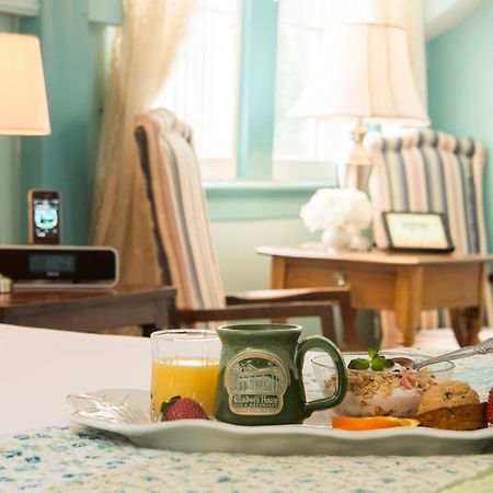 Caldwell House Bed And Breakfast Salisbury Mills ภายนอก รูปภาพ