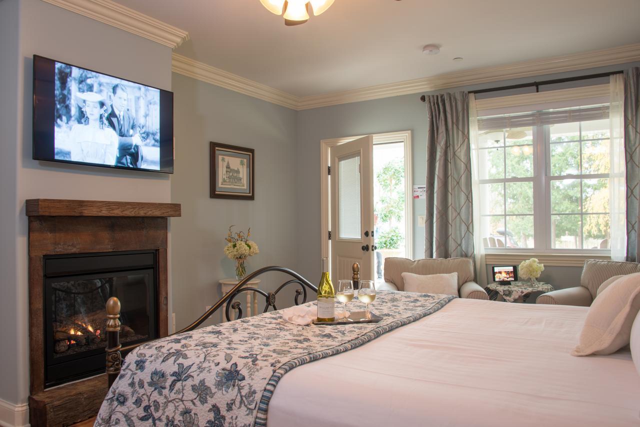 Caldwell House Bed And Breakfast Salisbury Mills ภายนอก รูปภาพ