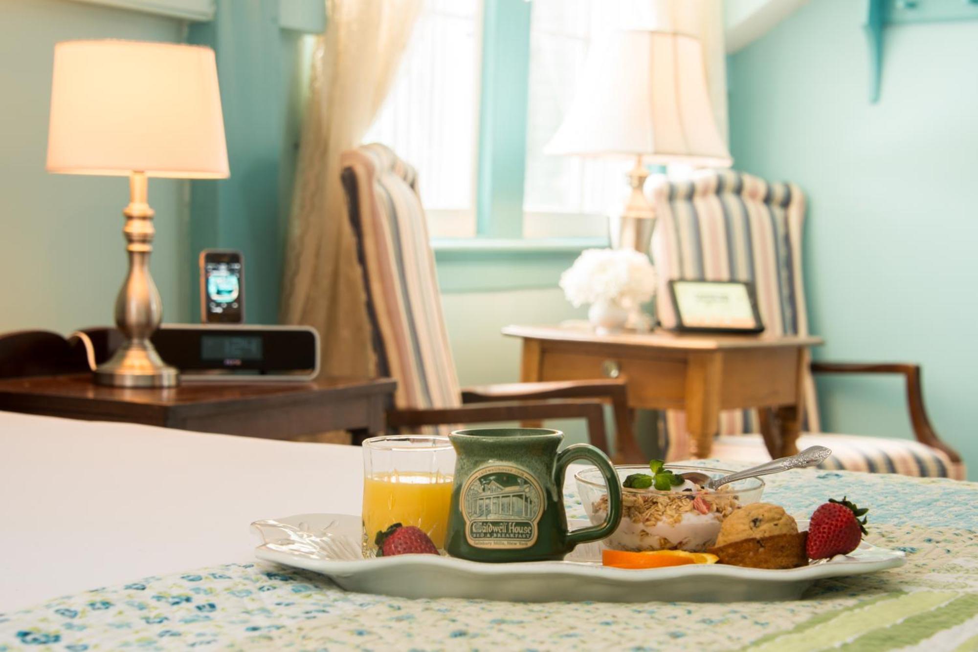 Caldwell House Bed And Breakfast Salisbury Mills ภายนอก รูปภาพ