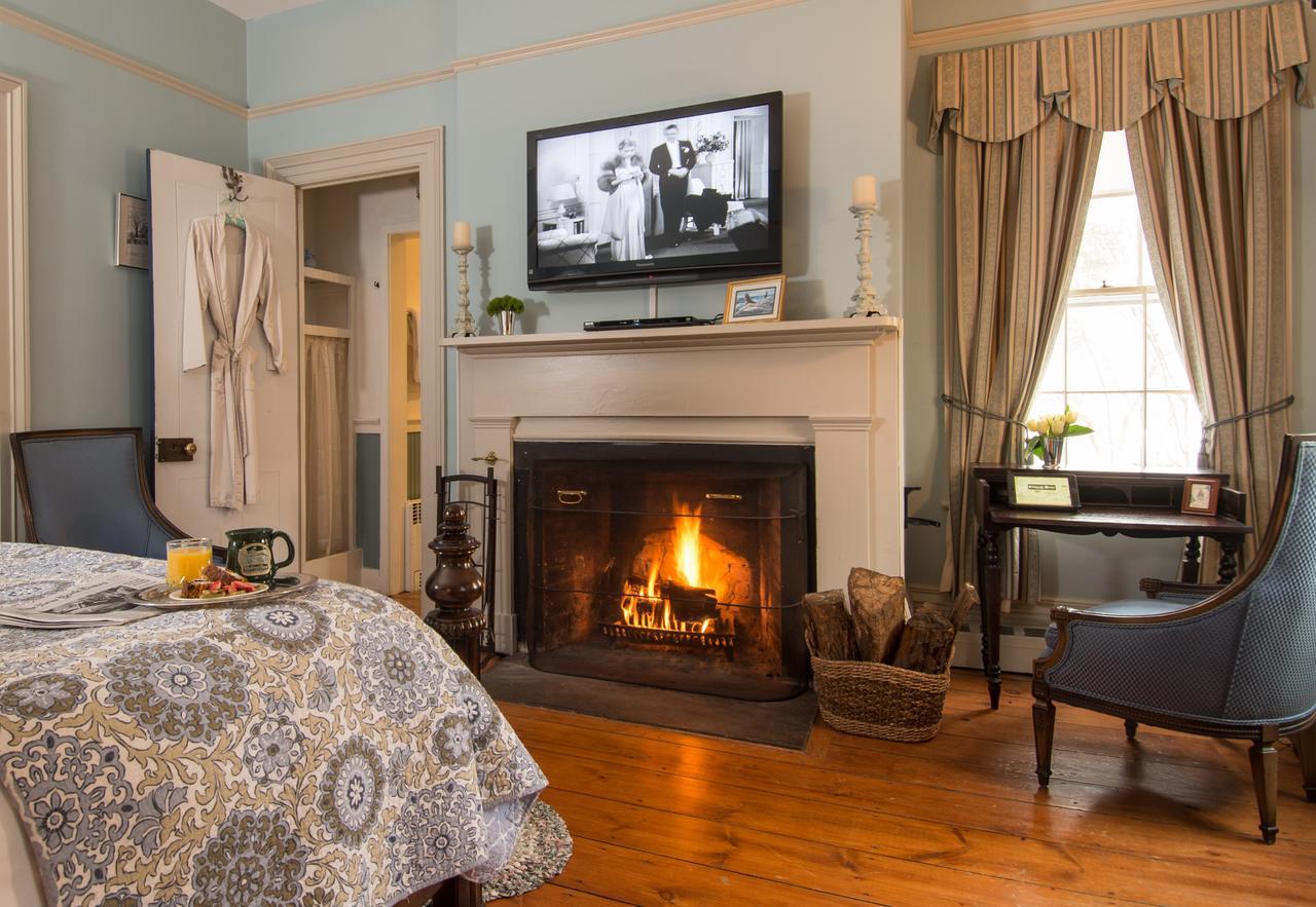 Caldwell House Bed And Breakfast Salisbury Mills ภายนอก รูปภาพ
