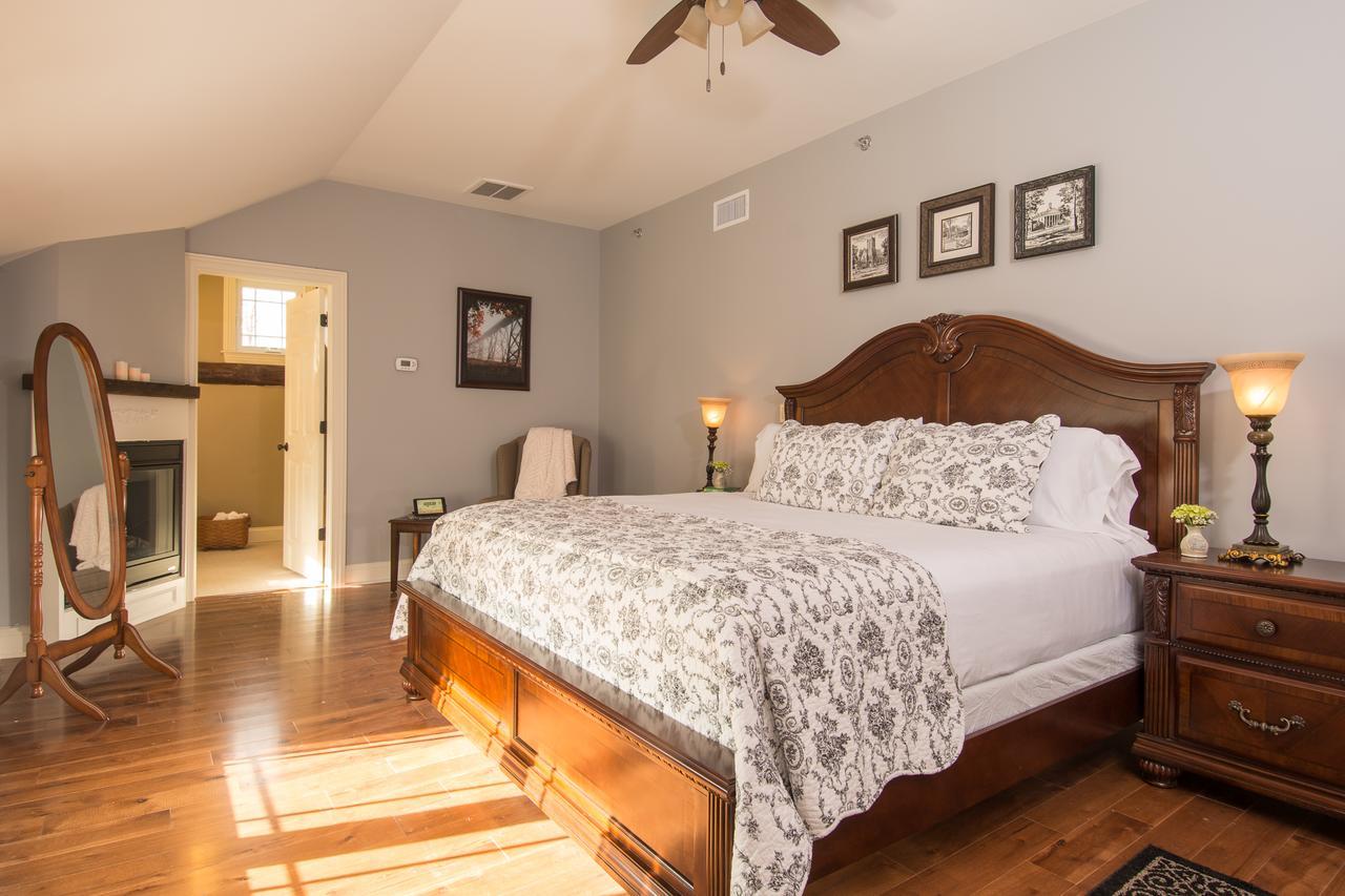 Caldwell House Bed And Breakfast Salisbury Mills ภายนอก รูปภาพ