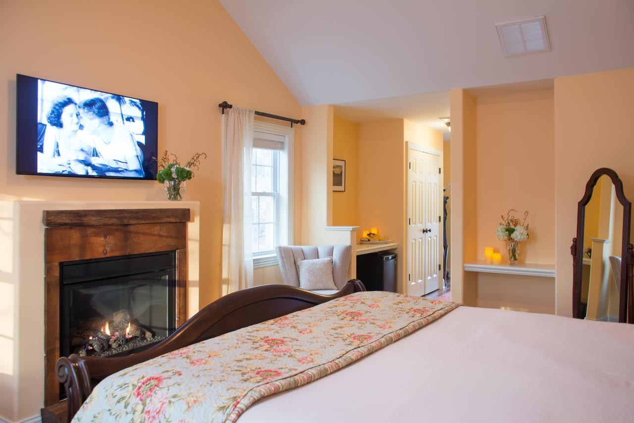 Caldwell House Bed And Breakfast Salisbury Mills ภายนอก รูปภาพ