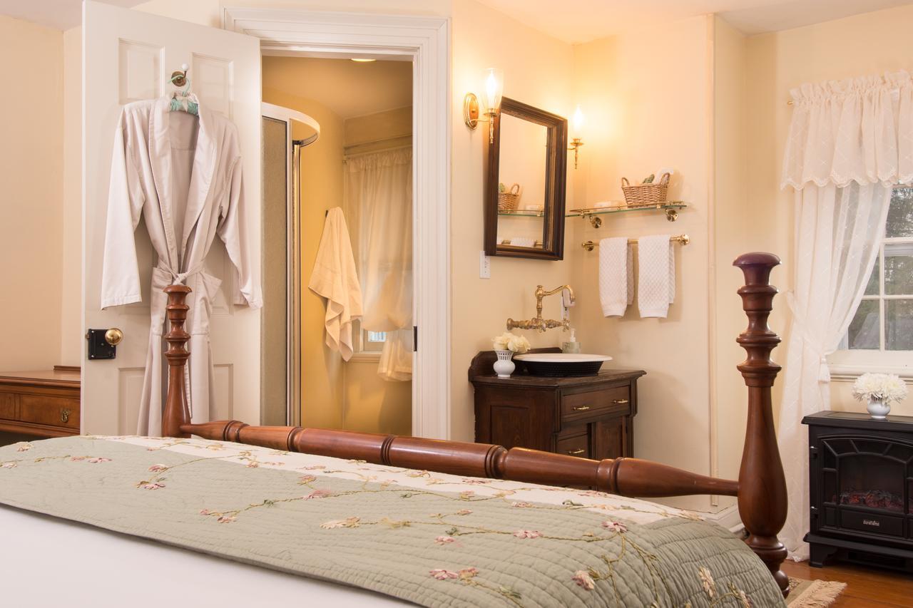 Caldwell House Bed And Breakfast Salisbury Mills ภายนอก รูปภาพ