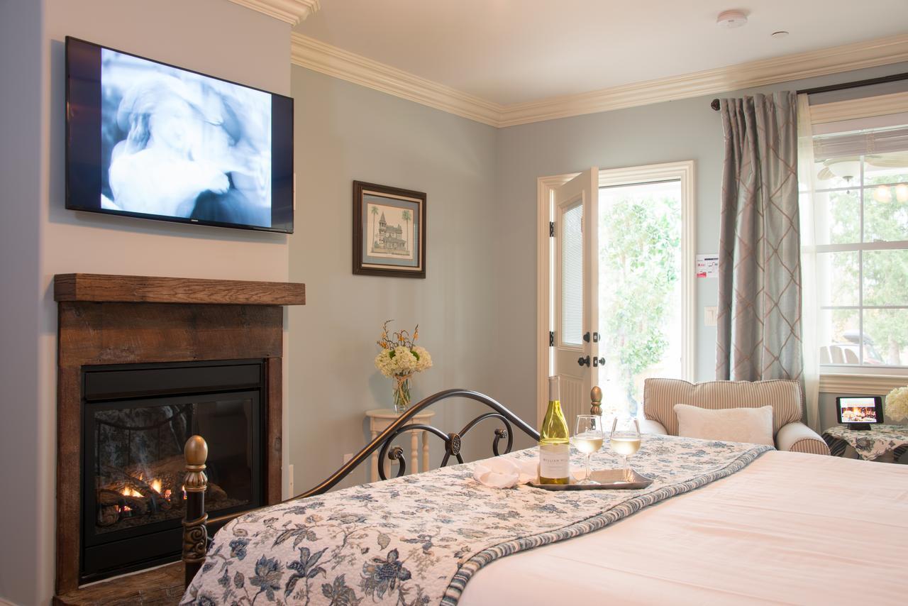 Caldwell House Bed And Breakfast Salisbury Mills ภายนอก รูปภาพ