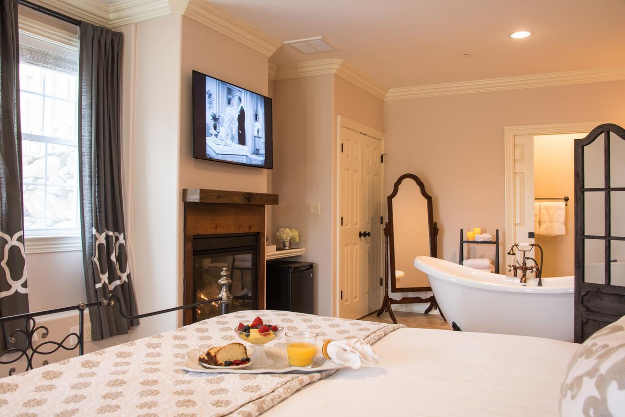 Caldwell House Bed And Breakfast Salisbury Mills ภายนอก รูปภาพ