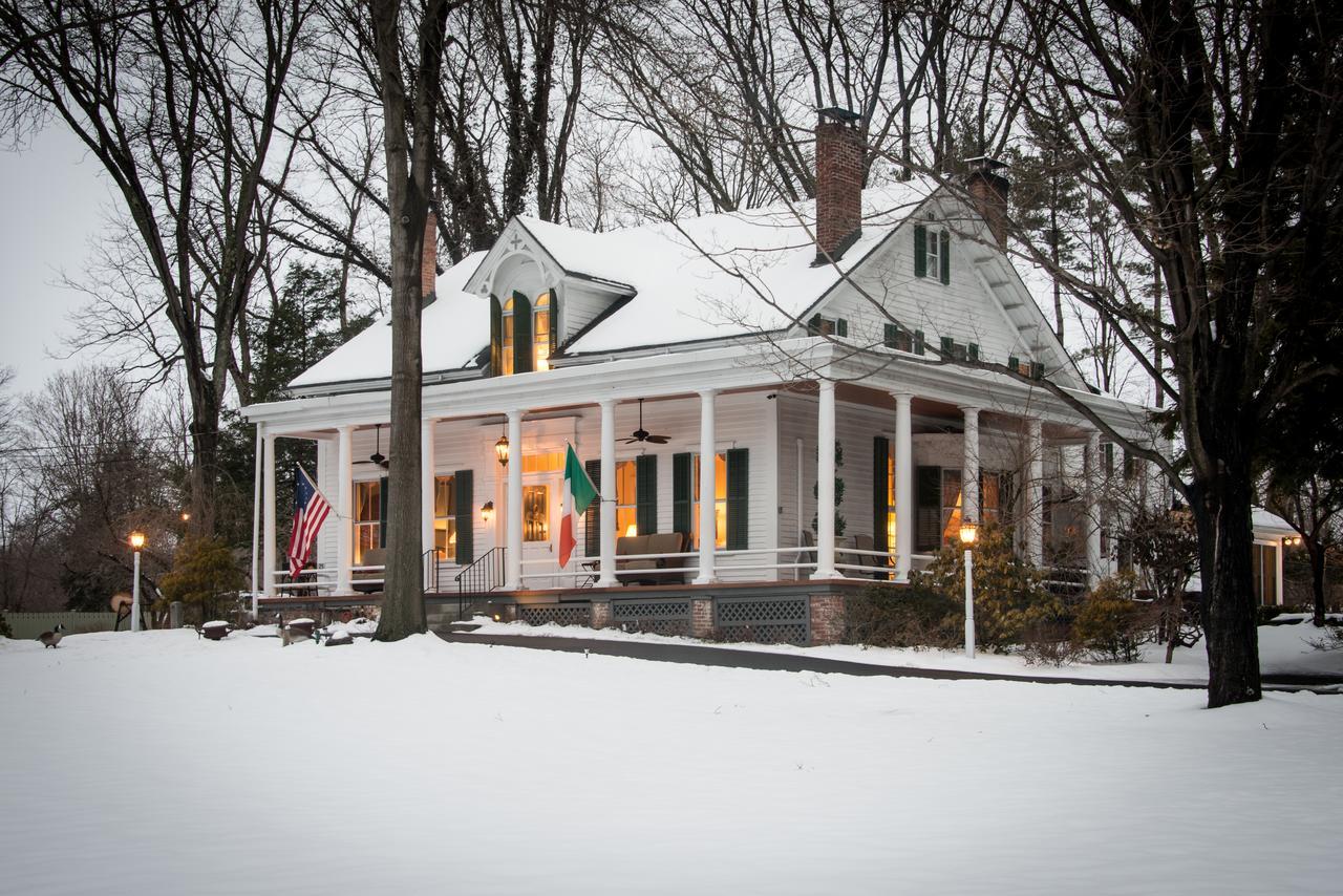 Caldwell House Bed And Breakfast Salisbury Mills ภายนอก รูปภาพ