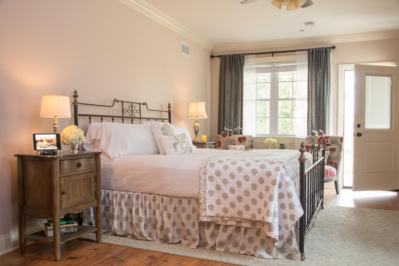 Caldwell House Bed And Breakfast Salisbury Mills ภายนอก รูปภาพ