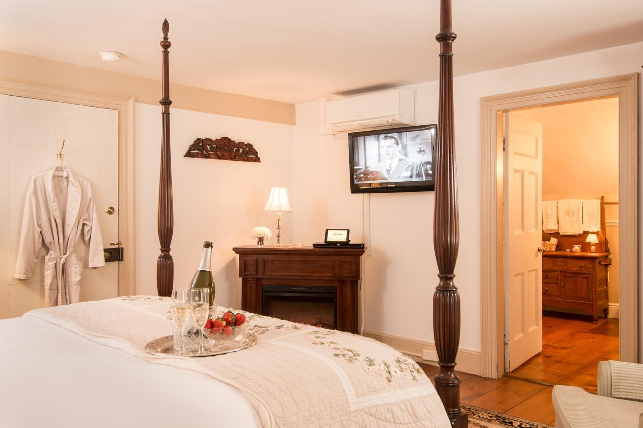 Caldwell House Bed And Breakfast Salisbury Mills ภายนอก รูปภาพ