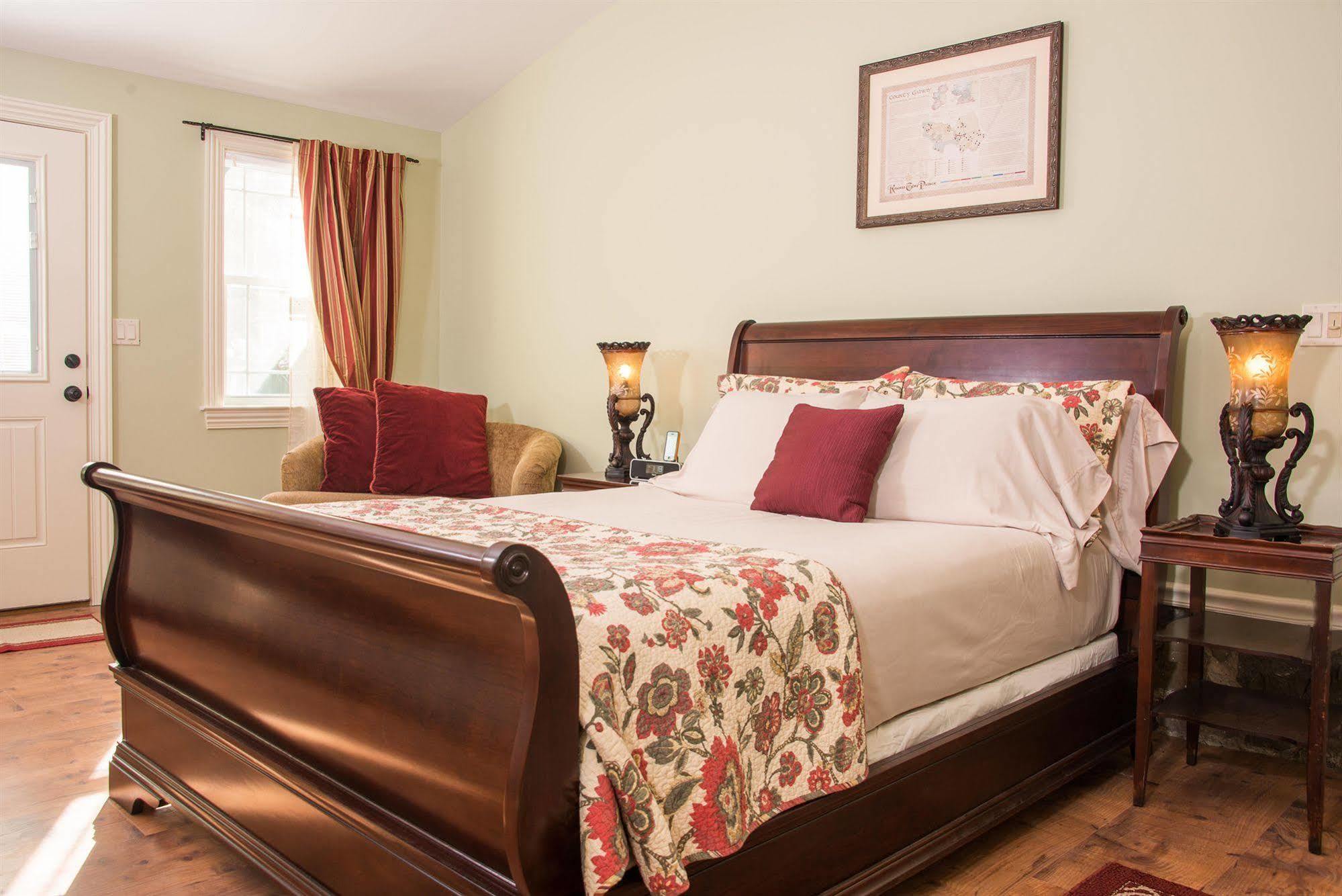Caldwell House Bed And Breakfast Salisbury Mills ภายนอก รูปภาพ